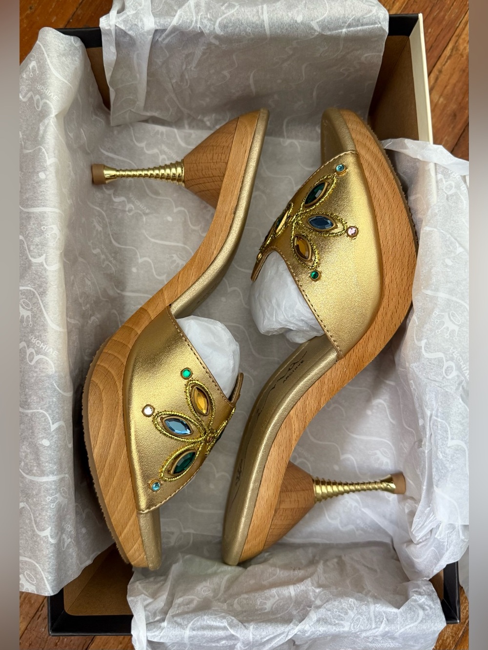 Nina Gold Bejeweled High Heels | NWT Size 7 - Picture 9 of 12